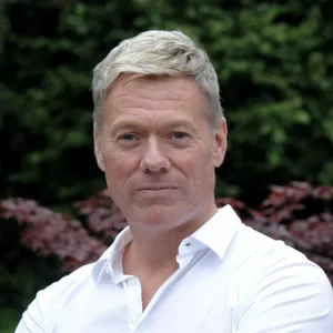 'Photo of Ian Mackinnon